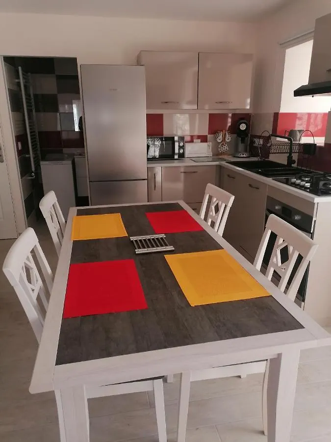 La Basse-Cour Apartment Vic-sur-Cere