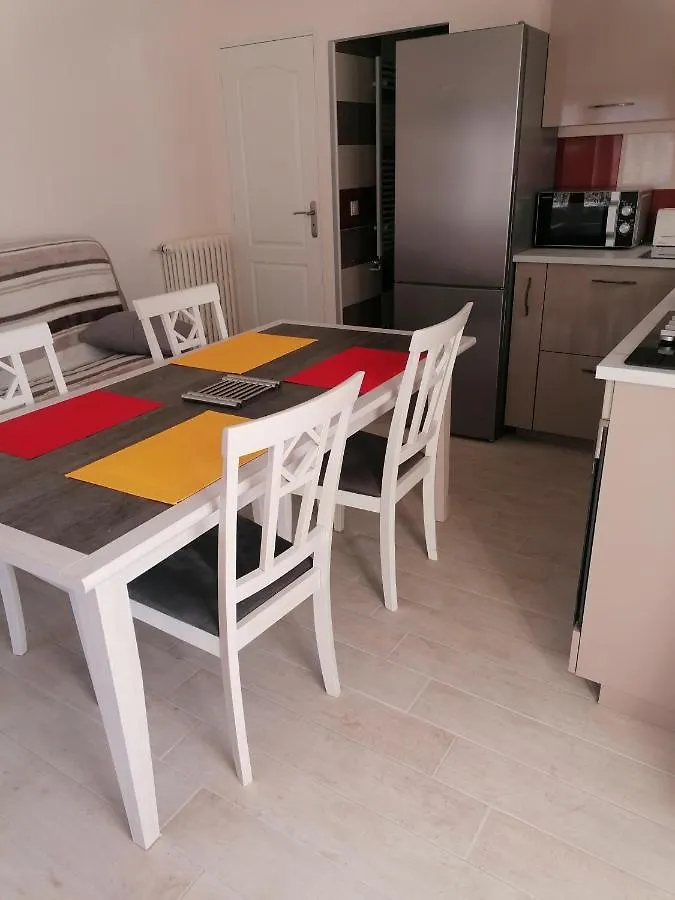 La Basse-Cour Apartment Vic-sur-Cere France