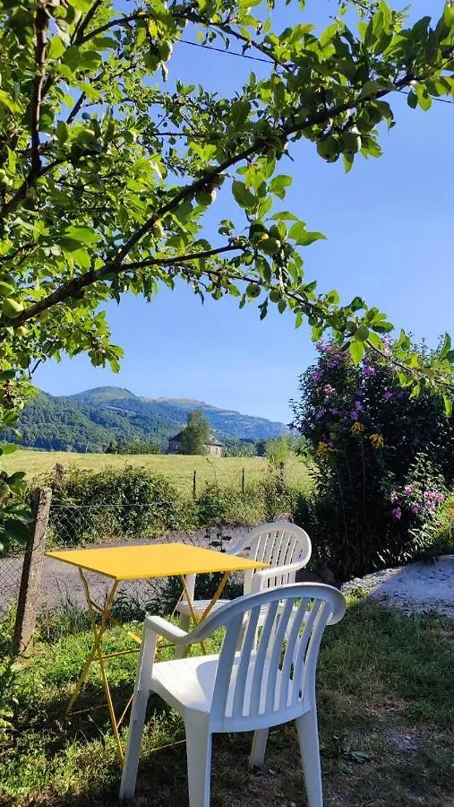 La Basse-Cour Apartment Vic-sur-Cere France